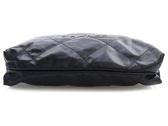 Chanel 22 Rucksack aus glänzendem gestepptem Kalbsleder Schwarz Large - Ansicht 3