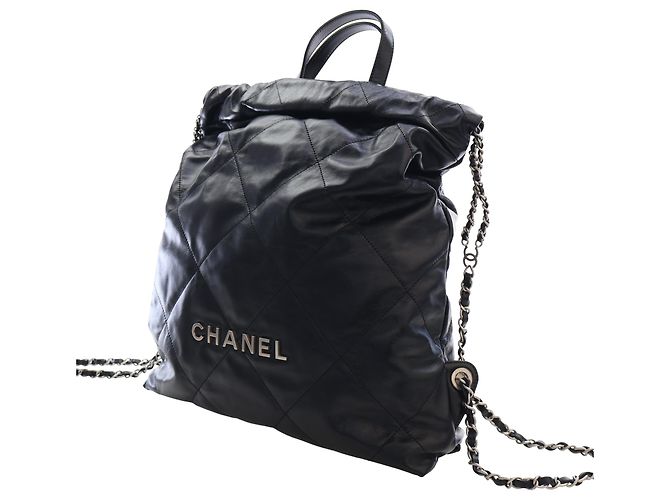 Chanel 22 Rucksack aus glänzendem gestepptem Kalbsleder Schwarz Large - Ansicht 9