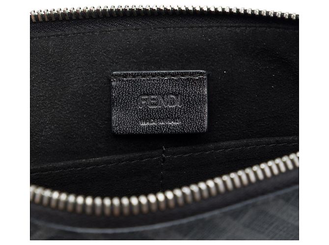 Fendi Gray Zucca beschichtetes Canvas FF 1974 Diagonal Logo Flache Pouch - Ansicht 5