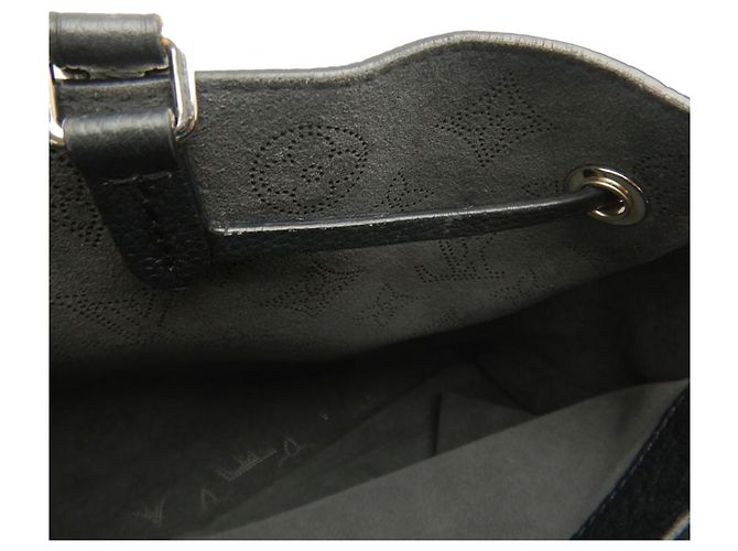 Tote Bella Monogram Mahina nero Louis Vuitton - vista 14