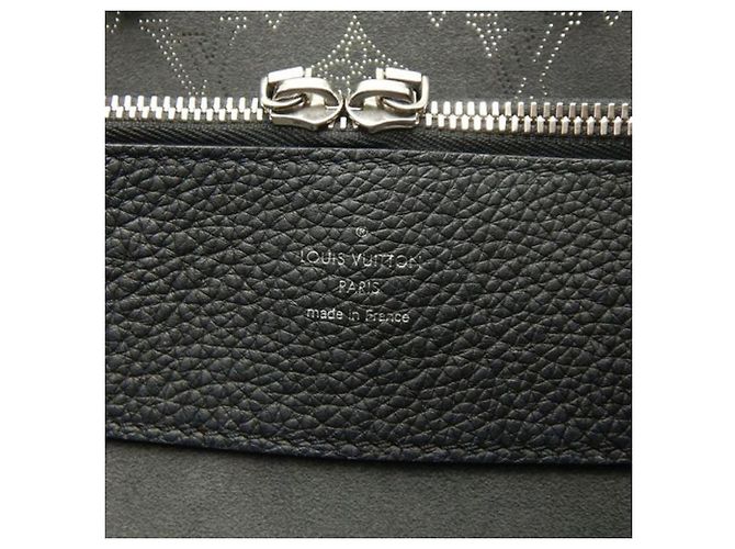 Tote Bella Monogram Mahina nero Louis Vuitton - vista 8