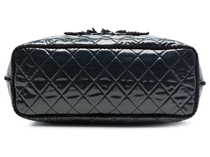 Tote Funny in tweed trapuntato e PVC nero Large di Chanel - vista 3