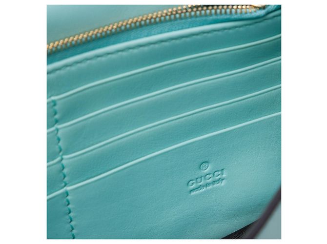 Portafoglio Gucci blu in pelle di vitello con logo Interlocking G con tracolla Blu chiaro - vista 5