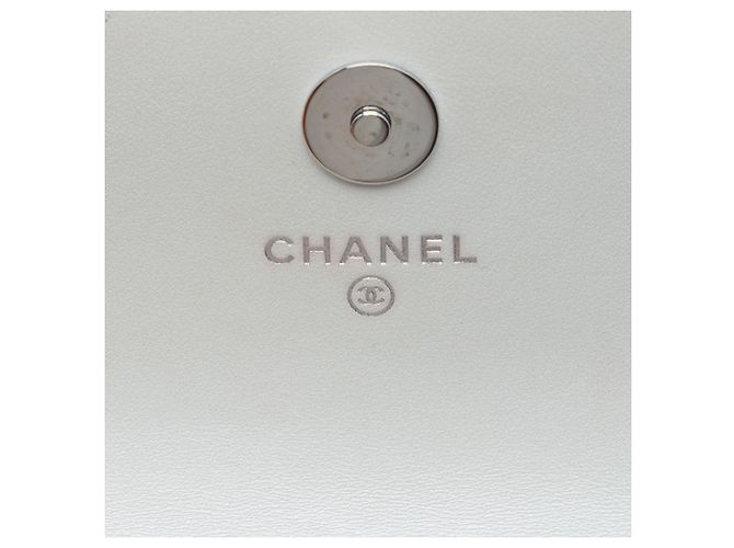 Chanel White CC Quilted Lambskin Maxi Pearl Chain Strap Bianco - vista 5