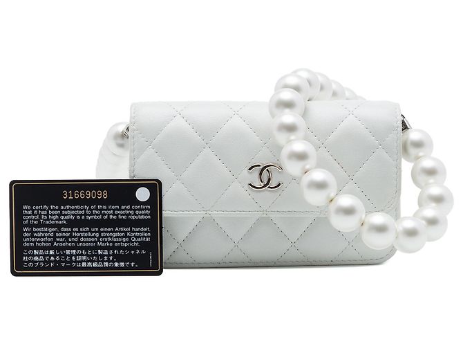 Chanel White CC Quilted Lambskin Maxi Pearl Chain Strap Bianco - vista 7
