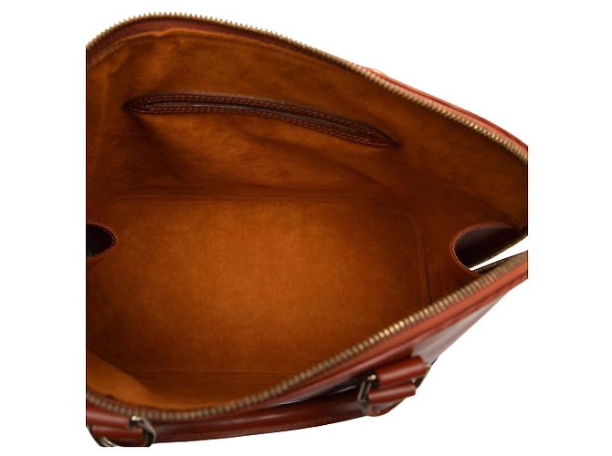 Louis Vuitton Alma PM in Epi marrone - vista 4