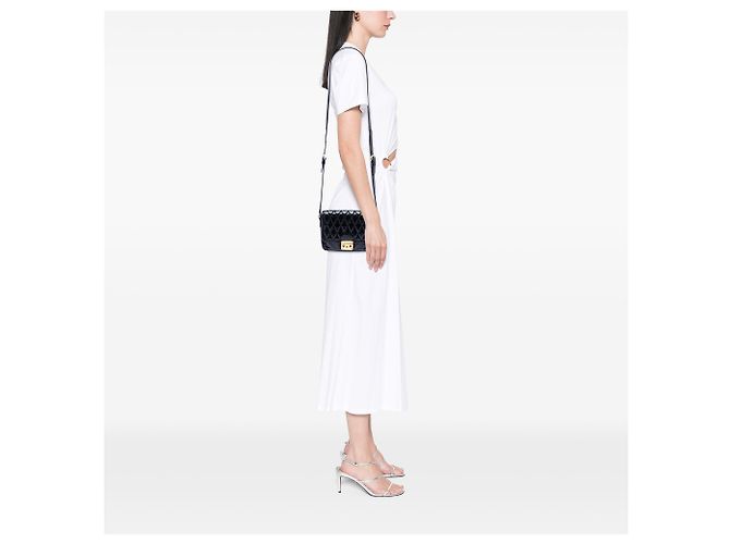 Miu Miu Black Vitello Shine Trapu Crossbody Nero - vista 6