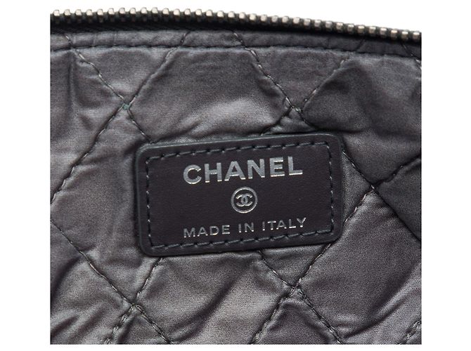 Clutch Chanel Gray Large Crinkled Patent O Case Castaño Gris antracita - vista 5