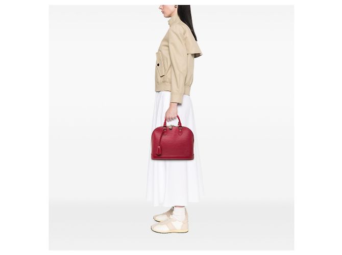 Louis Vuitton Alma PM in Epi rosso - vista 7