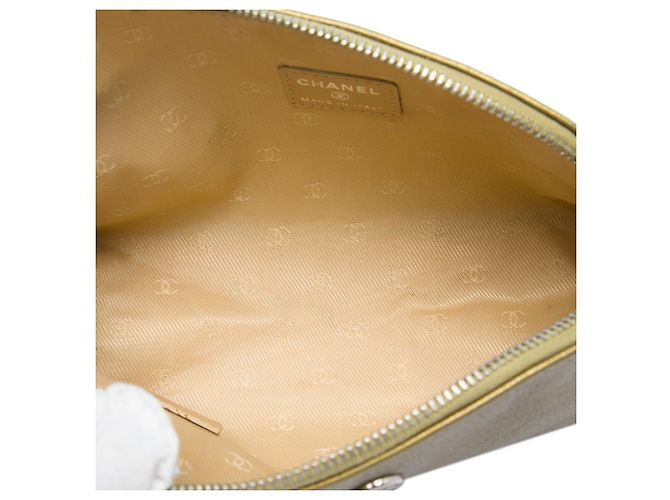 Beauty case Chanel Gold CC Metallic Goatskin D'oro - vista 4