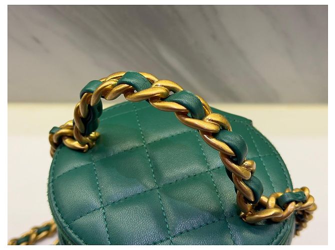 Chanel Vanity Case Klein in Grünem Lammleder - Ansicht 2
