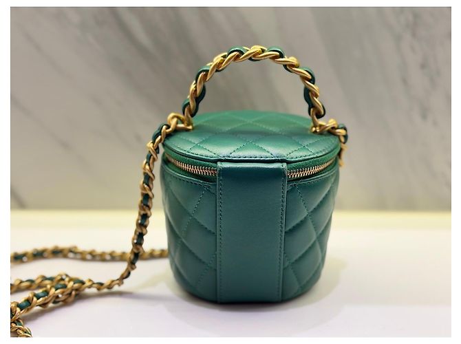 Chanel Vanity Case Klein in Grünem Lammleder - Ansicht 5