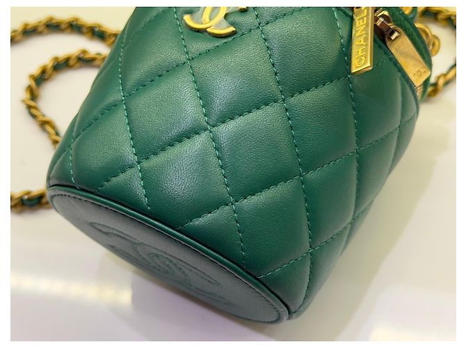 Chanel Vanity Case Klein in Grünem Lammleder - Ansicht 8