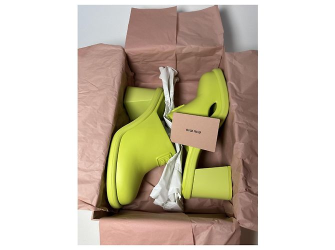 Miu Miu Soft Mules in Lime – Größe 37 Grün - Ansicht 3