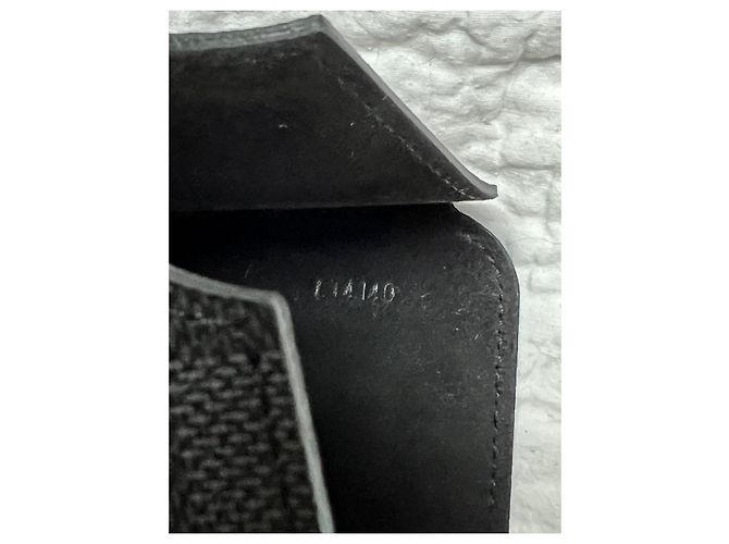 Louis Vuitton Funda iPad Damier Graphite Negro Gris antracita - vista 4
