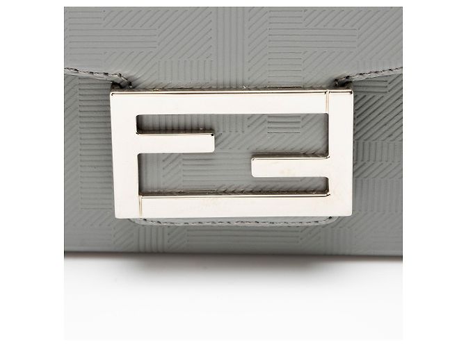 Borsa Fendi FF Shadow Vitello Soft Trunk Baguette Grigio - vista 9