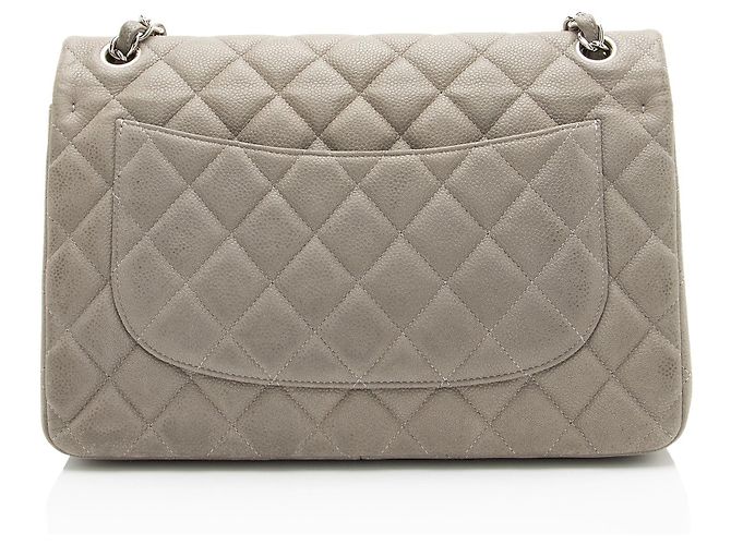 Gabrielle Borsa Chanel Classic Jumbo Double Flap in pelle caviar opaca Grigio - vista 3