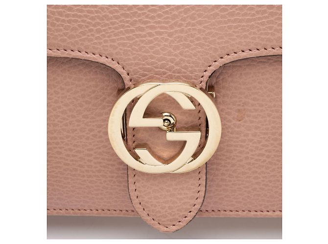 Borsa a tracolla Gucci in pelle di vitello granulata Interlocking G Medium Rosa - vista 9