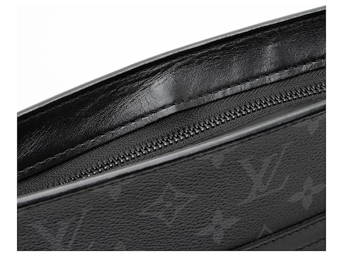 Louis Vuitton Monogram Eclipse Soft Trunk Pochette Nero - vista 10