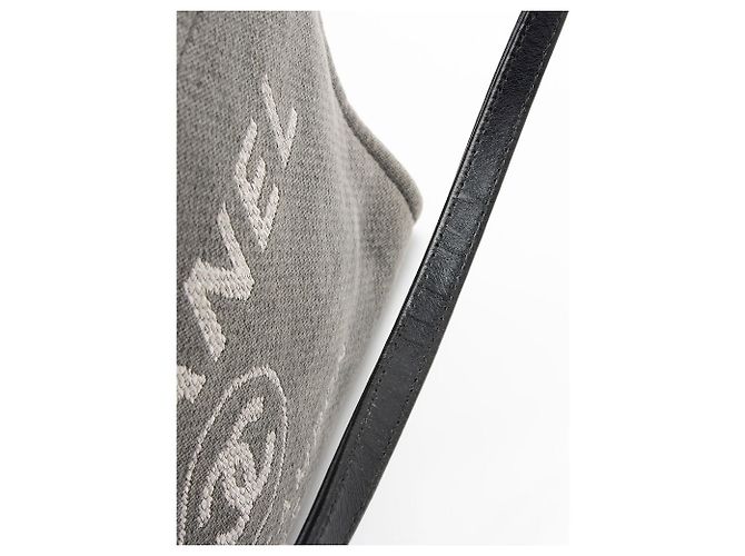 Tote Chanel Denim Deauville Small Negro - vista 10