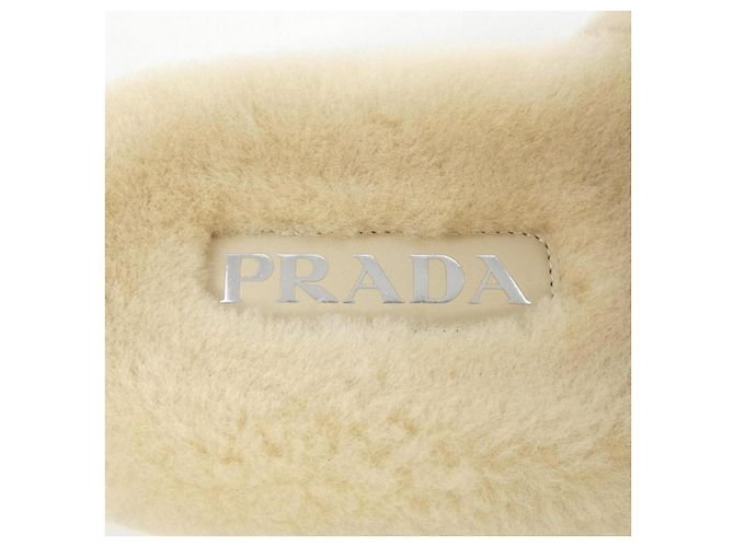 Sandali slide in shearling con logo Triangle Prada Beige - vista 6