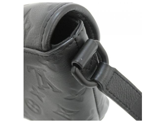 Borsa a tracolla Louis Vuitton Monogram Shadow Pulse Wearable Wallet in pelle di vitello Nero - vista 4