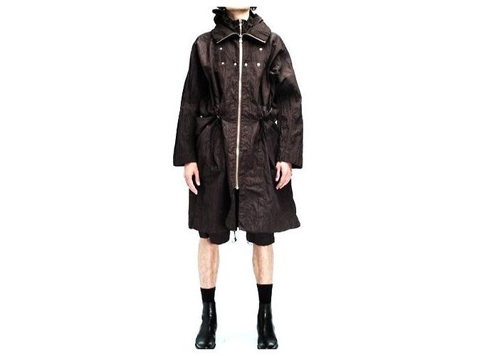 Autre Marque Abrigo con capucha de nailon ripstop Omar Afridi Castaño - vista 3