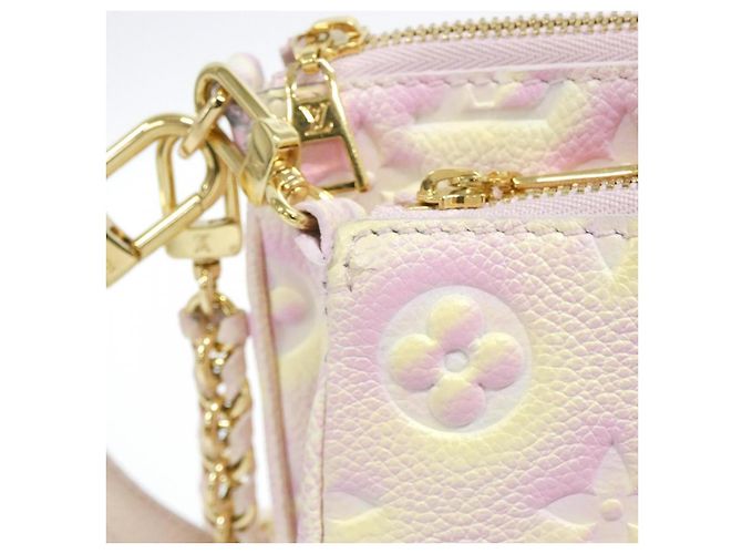 Borsa a tracolla Louis Vuitton Multi Pochette Accessoires Monogram Empreinte Rosa - vista 4