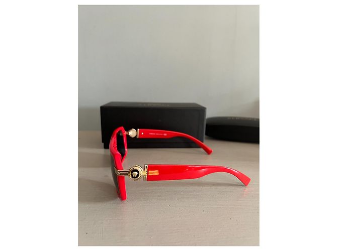 Versace Occhiali da Sole Medusa Biggie Rosso Gold hardware - vista 3