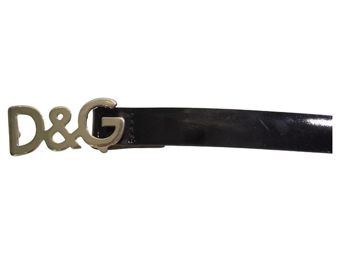 D&G Dolce & Gabbana Skinny Monogram Gürtel aus schwarzem Lackleder Größe 75 Golden - Ansicht 4