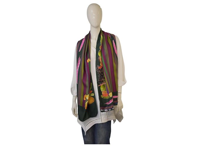 Echarpe Stole ETRO Milano 100% Seda Estampa de Frutas e Vegetais Uva Listrada Marrom Rosa Bege Verde Roxo Amarelo - vista 7