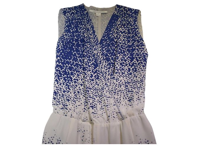 Mono de seda Diane von Furstenberg DVF Kawena para mujer 4 Azul Blanco con cinturón Cuello en V - vista 8