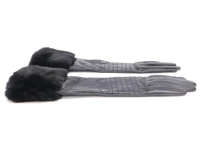 Chanel Coco Mark Lammfell-Pelzhandschuhe Schwarz - Ansicht 2