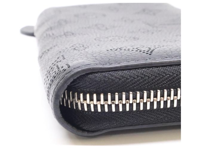 Zippy Louis Vuitton Mahina Long Wallet Black - view 9