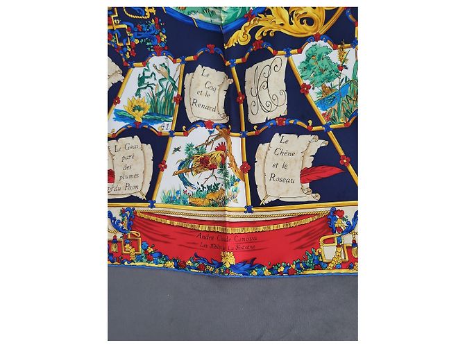 Carré Hermès in seta "Les Fables de La Fontaine" Bianco Rosso Blu Verde Gold hardware - vista 4