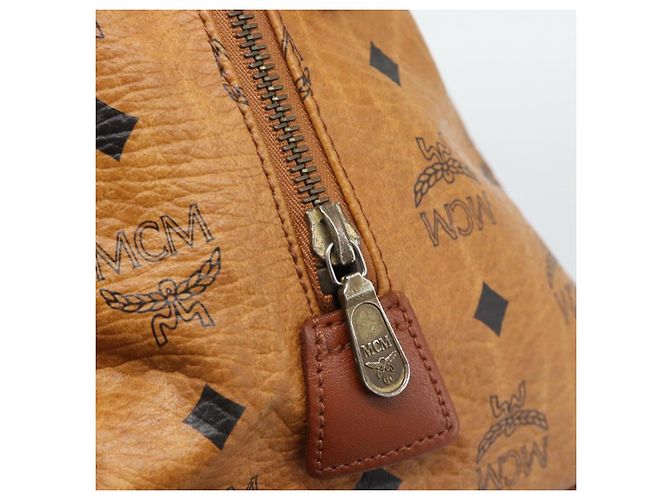 Bolsa Boston MCM Logogram Vicetos em PVC e couro marrom com detalhes dourados Auth 194565 - vista 17