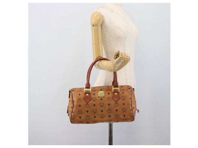 Bolsa Boston MCM Logogram Vicetos em PVC e couro marrom com detalhes dourados Auth 194565 - vista 23