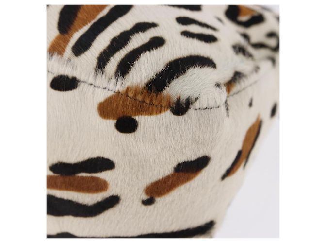 Borsa a tracolla FENDI Leopard Mamma Baguette Harako White Silver Auth yk20700SAM Argento Bianco - vista 16