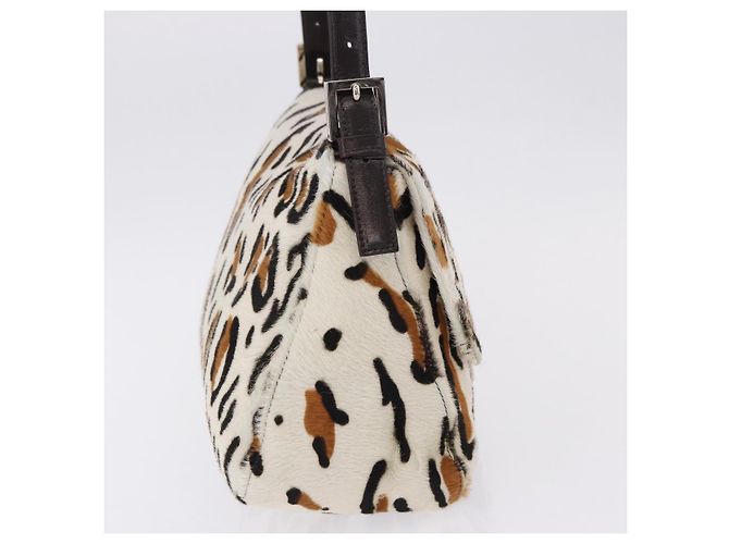 Borsa a tracolla FENDI Leopard Mamma Baguette Harako White Silver Auth yk20700SAM Argento Bianco - vista 4