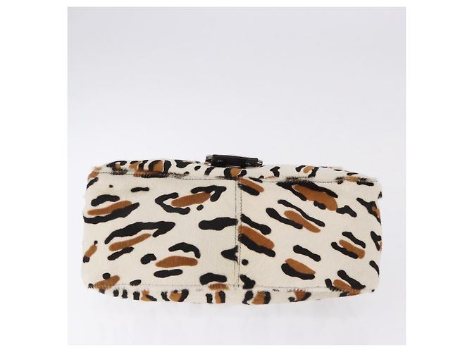 Borsa a tracolla FENDI Leopard Mamma Baguette Harako White Silver Auth yk20700SAM Argento Bianco - vista 5