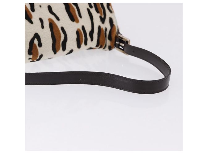 Borsa a tracolla FENDI Leopard Mamma Baguette Harako White Silver Auth yk20700SAM Argento Bianco - vista 7