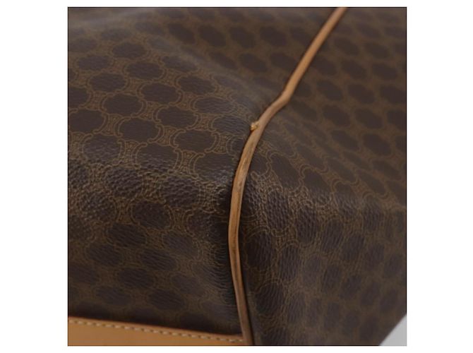 Céline Bolsa Tote CELINE Macadam em PVC e couro marrom com detalhes dourados Auth 192701 - vista 16
