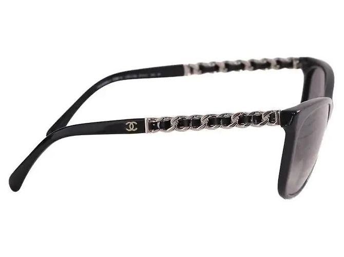 Occhiali da sole Chanel neri in plastica Nero - vista 2