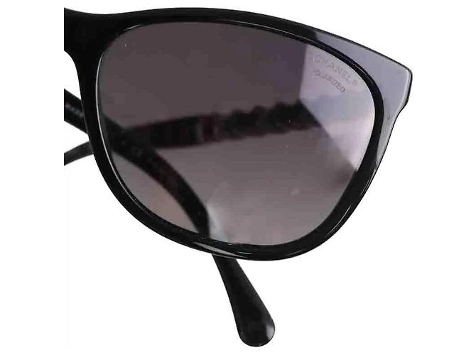Occhiali da sole Chanel neri in plastica Nero - vista 4