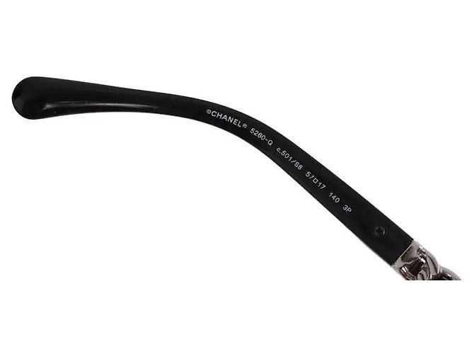 Occhiali da sole Chanel neri in plastica Nero - vista 5