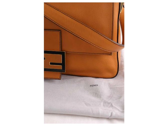 Baguette Fendi Bolsa de ombro camel Camelo - vista 8