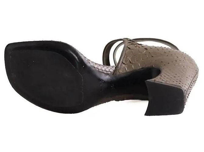 Louis Vuitton Sandali kaki Cachi - vista 7