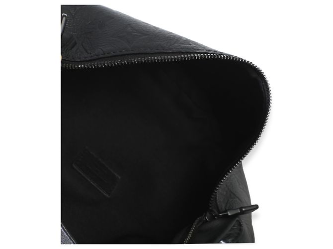 Bumbag Discovery Black Monogram Shadow Louis Vuitton Nero - vista 5