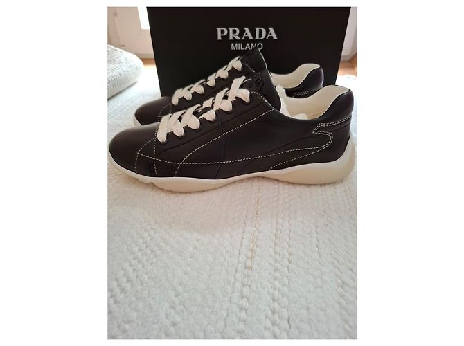 Prada Re-Edition Sneakers in pelle nera Nero - vista 2