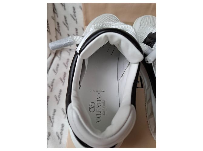 Valentino Garavani Sneakers One Stud Nero Bianco - vista 6